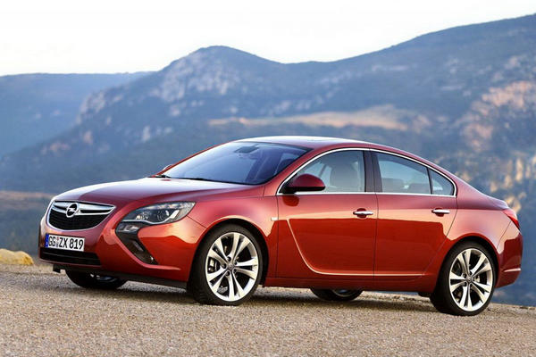 Opel Insignia 2012         