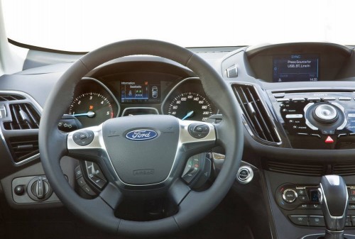 Комплектации и цены на Ford Kuga 2013. Форд куга 2013 комплектации