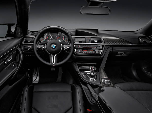 Интерьер BMW M4 Coupe 2014 (f82)